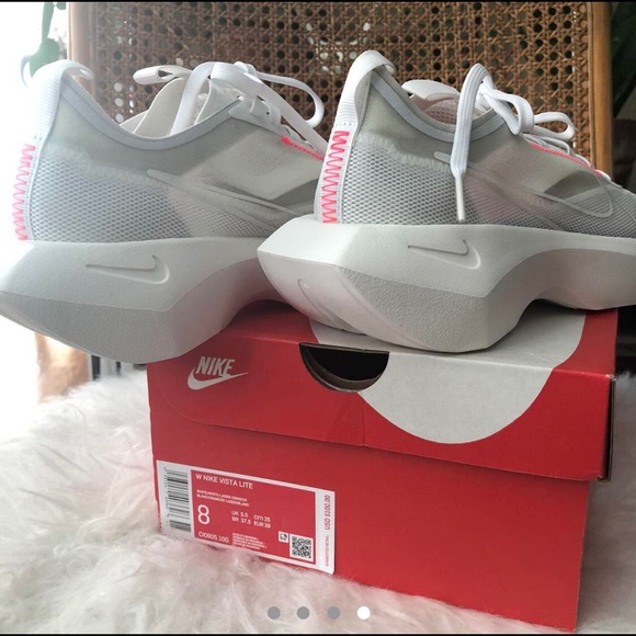Nike Vista Lite (BRAND NEW), white womens size 8 - Picture 4 of 5